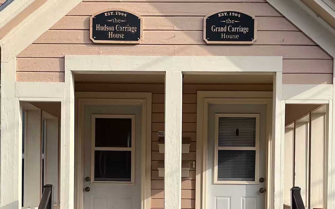The Hudson Carriage Townhouse