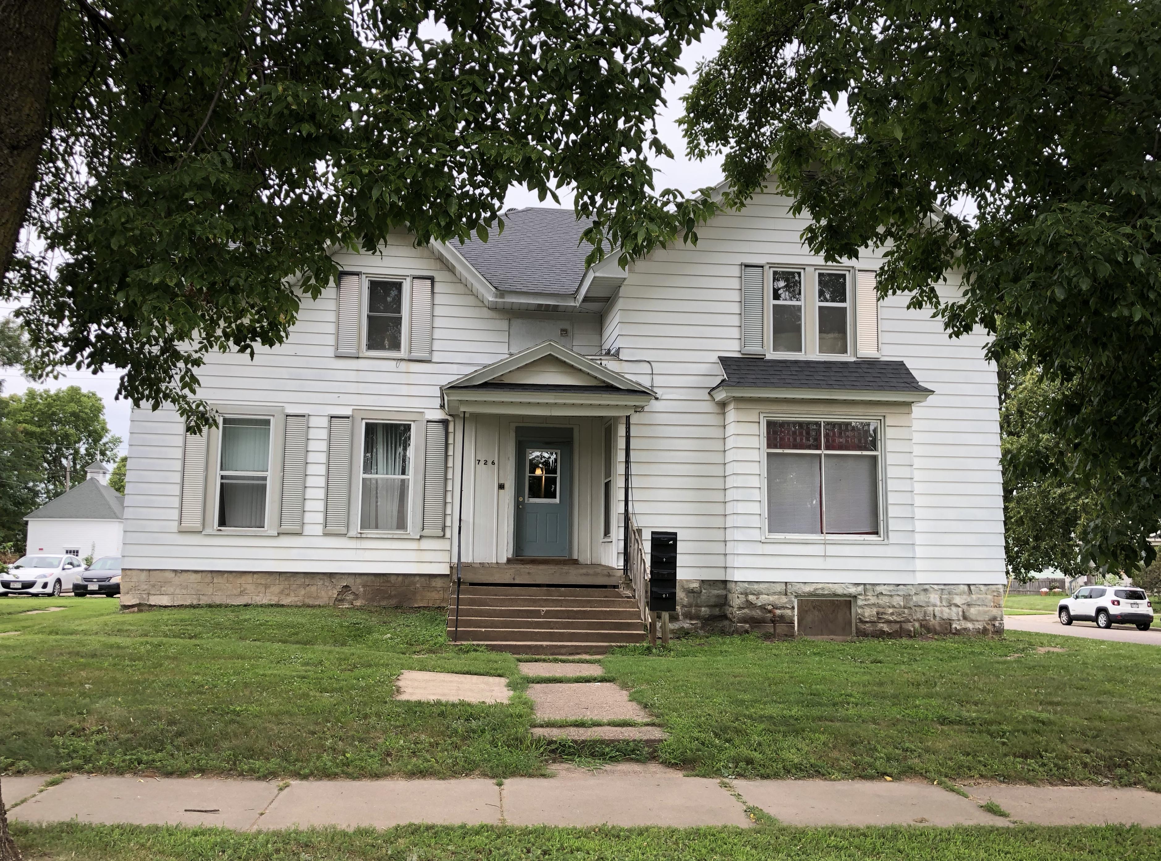 726 5th Ave, Eau Claire, Wisconsin 54703, 2 Bedrooms Bedrooms, ,1 BathroomBathrooms,Multi-Family,Apartment,726 5th Ave,1114