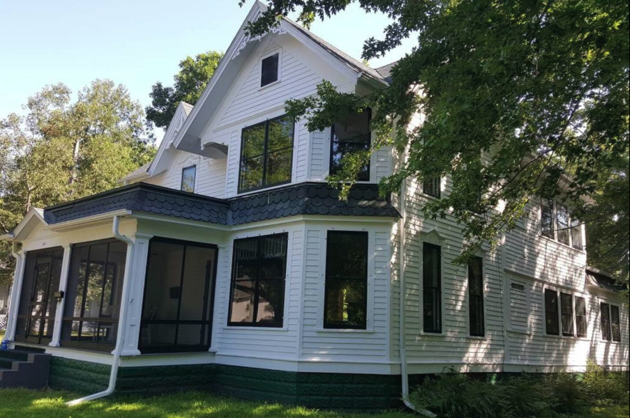819 3rd Ave, Eau Claire, Wisconsin 54703, 2 Bedrooms Bedrooms, ,1 BathroomBathrooms,Multi-Family,Short-term-Vacation,819 3rd Ave,1138