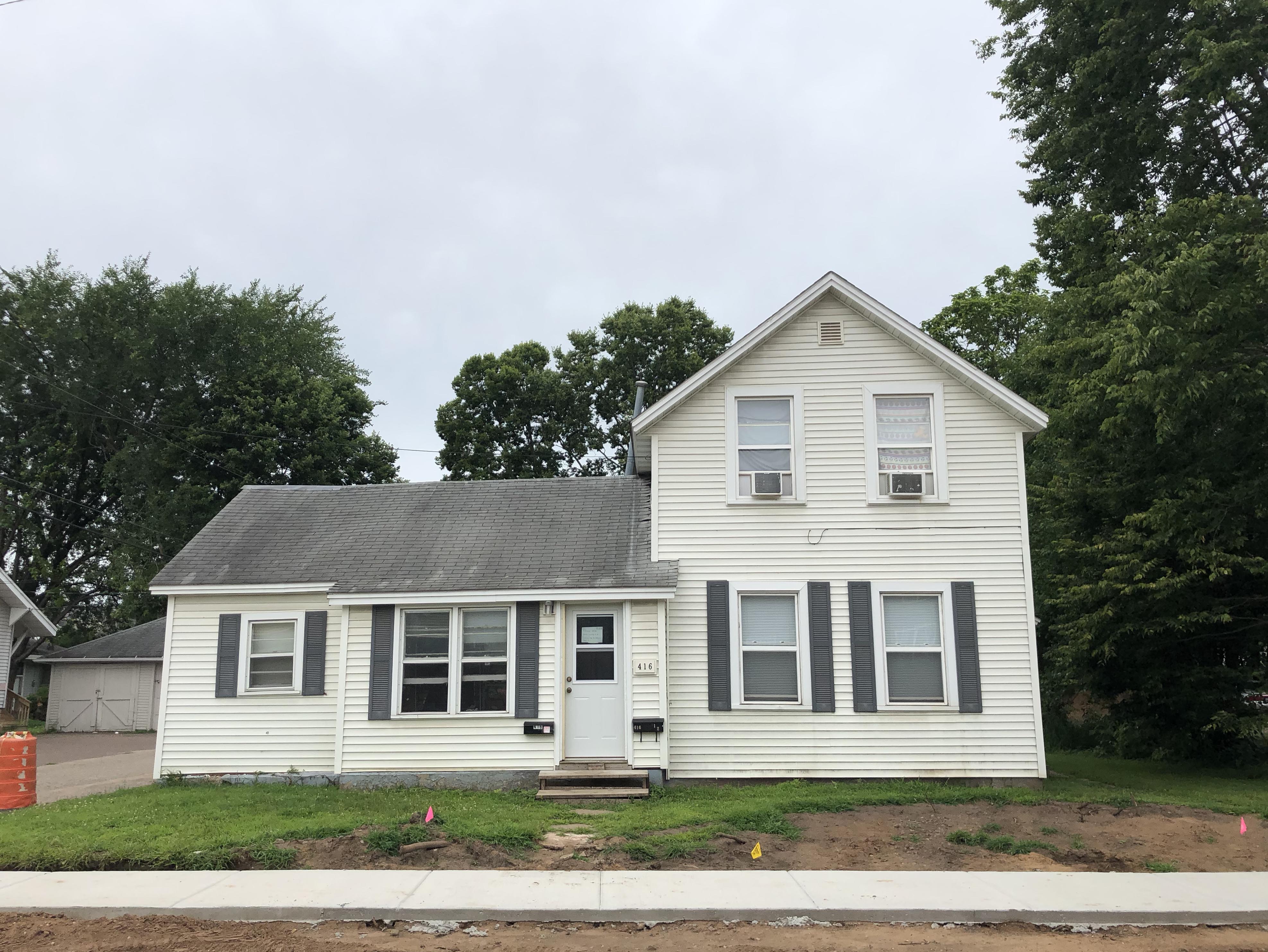 416 2nd Ave, Eau Claire, Wisconsin 54703, 3 Bedrooms Bedrooms, ,1 BathroomBathrooms,Multi-Family,Apartment,416 2nd Ave ,1060