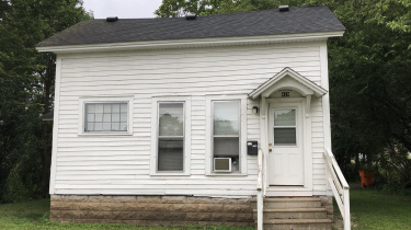 420 2nd Ave, Eau Claire, Wisconsin 54703, 3 Bedrooms Bedrooms, ,1 BathroomBathrooms,Single Family,Apartment,420 2nd Ave,1064