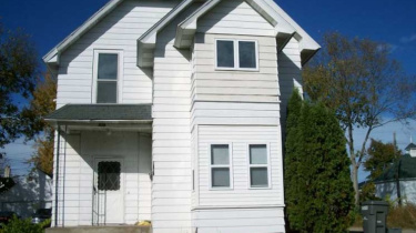 528 Lake St, Eau Claire, Wisconsin 54703, 2 Bedrooms Bedrooms, ,1 BathroomBathrooms,Multi-Family,Apartment,528 Lake St ,1080